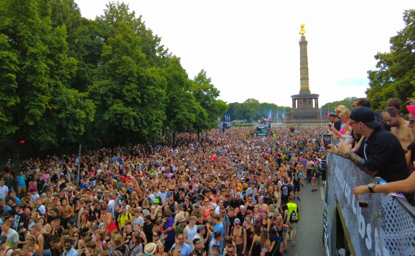 Die Rave The Planet Parade 2025/ Loveparade 2025 findet am 12. Juli 2025 in Berlin auf der Straße des 17. Juni zwischen Brandenburger Tor und Siegessäule statt.